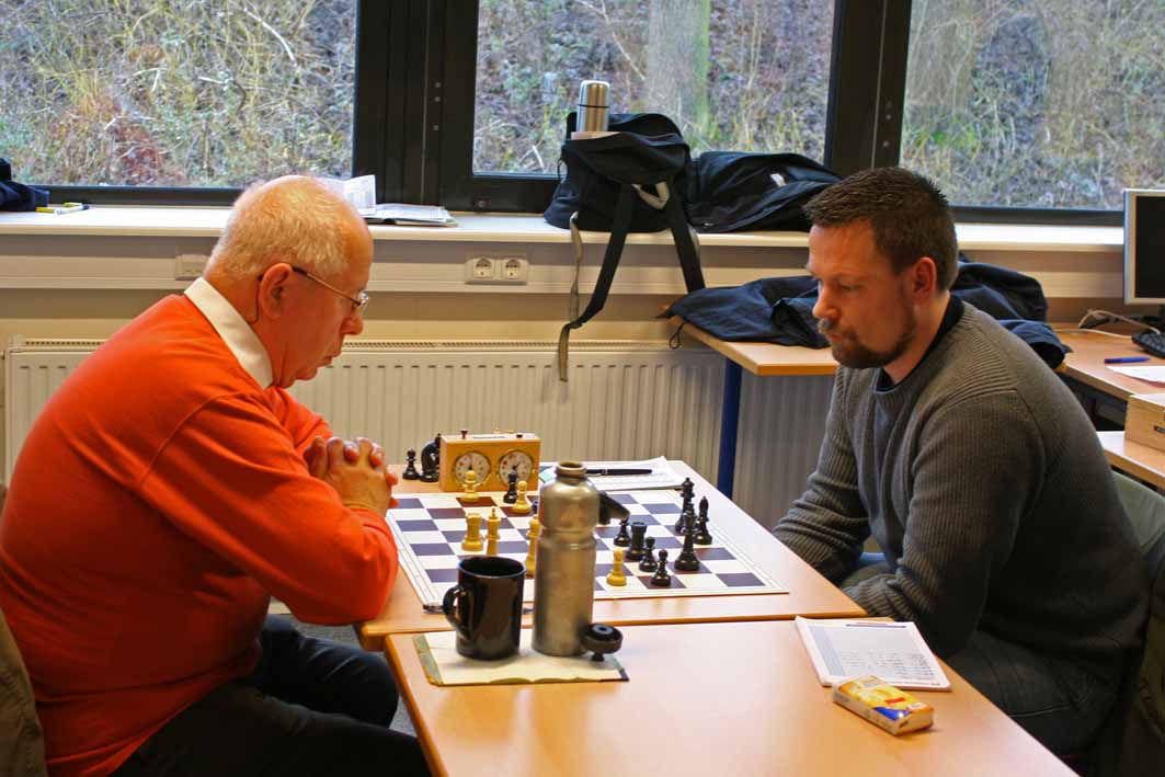 Brett 4:
Werner Kujat - Nando Seitz  0 : 1 