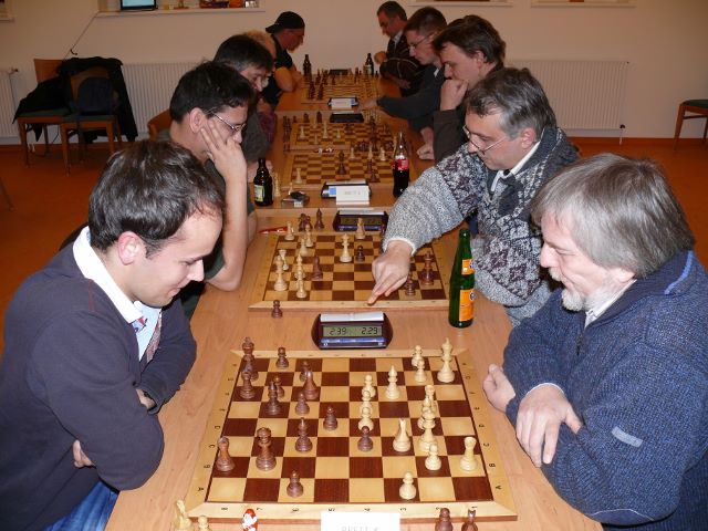 Das Teilnehmerfeld (außer Nando und David Seitz, die bereits fertig waren)